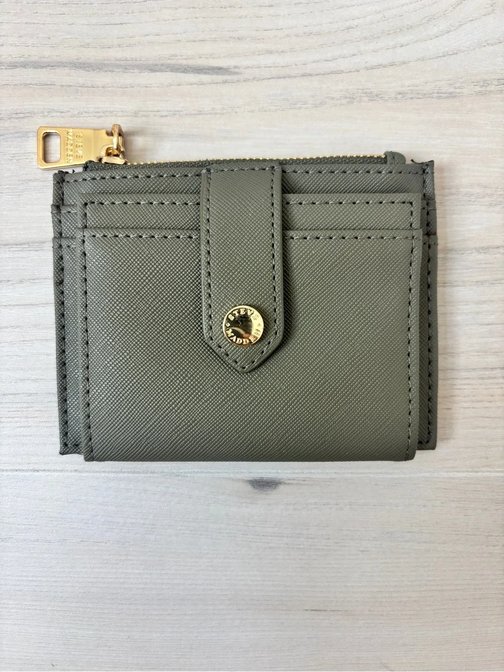 NWOT Steve Madden Olive Green Card Holder
